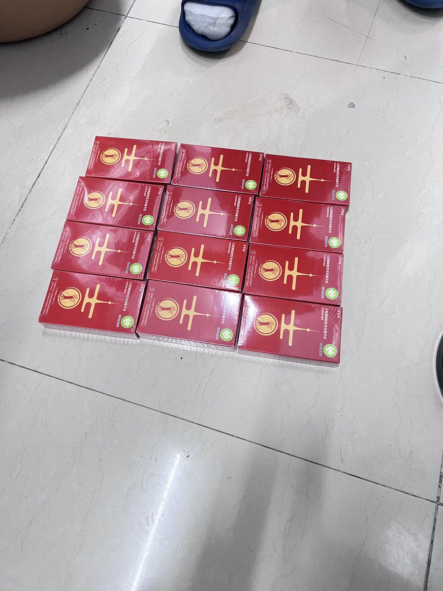 dorum557014238's tweet photo. 这才是大学嘛，感觉这辈子都用不完了 https://t.co/NJI0vTydZd