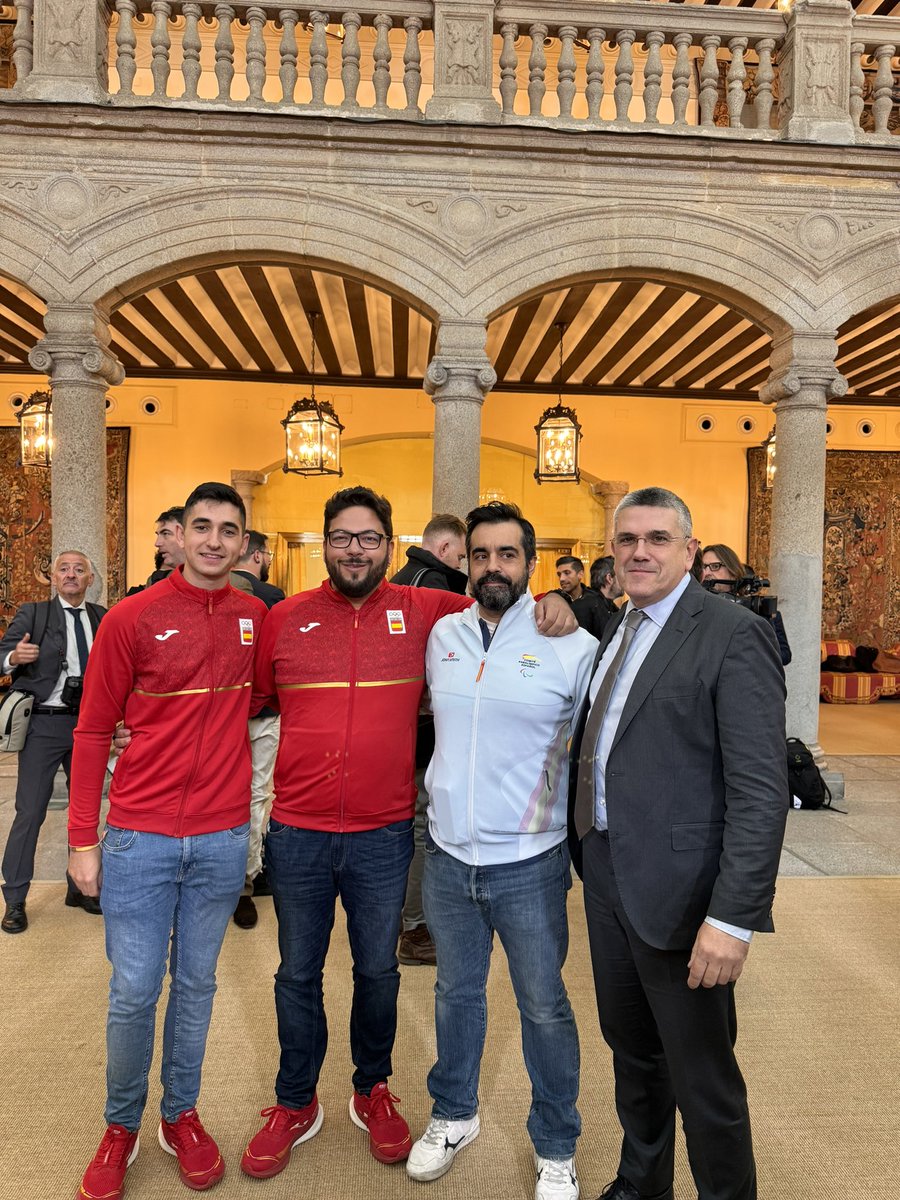 Ha sido todo un placer haber asistido hoy a la recepción del equipo olímpico y paralímpico español de los Juegos Olímpicos de París 2024 llevada a cabo por Sus Majestades los Reyes.