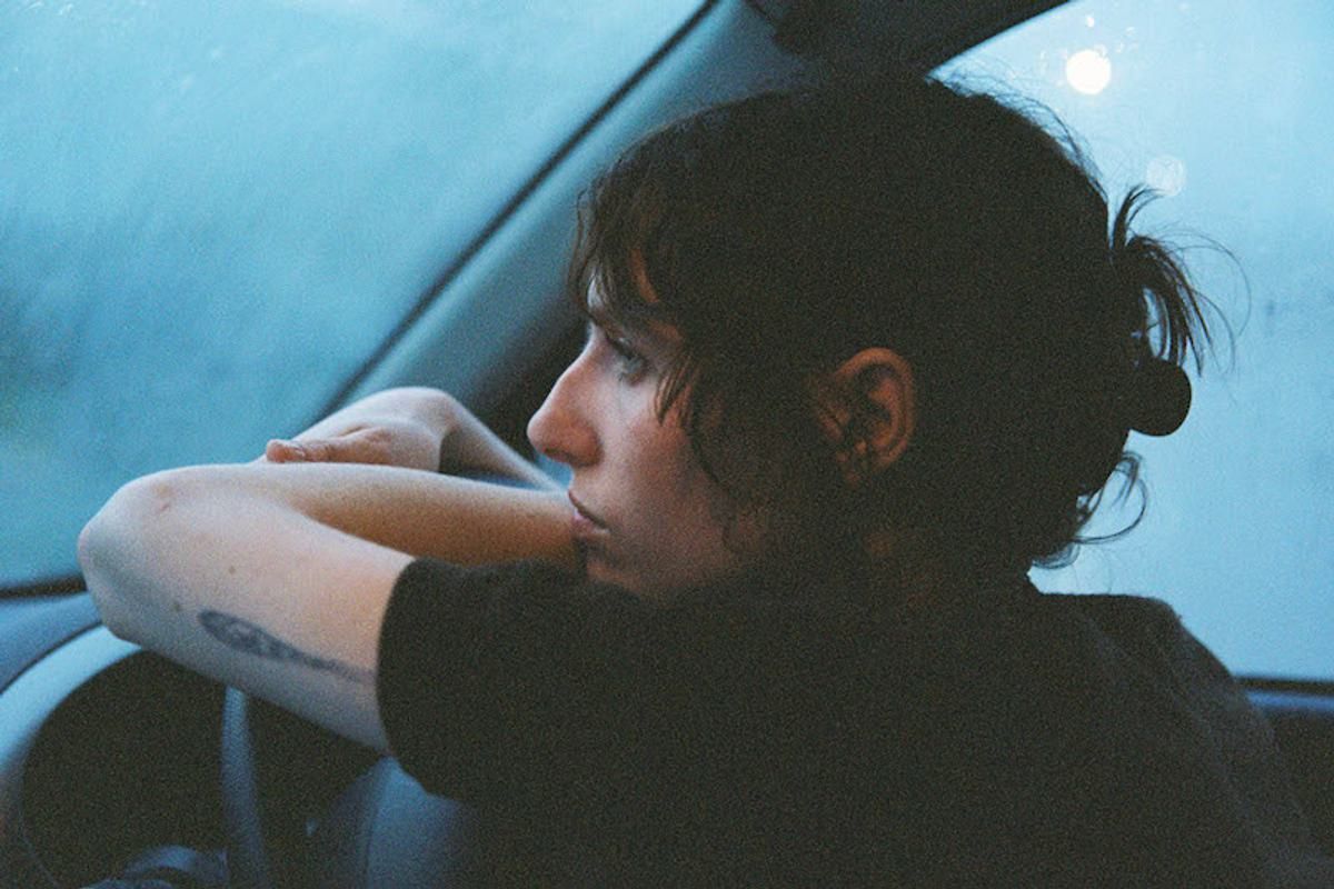 Clara Mann announces forthcoming debut album, Rift, and shares new single "'Til I Come Around" buff.ly/3YGkf9k
