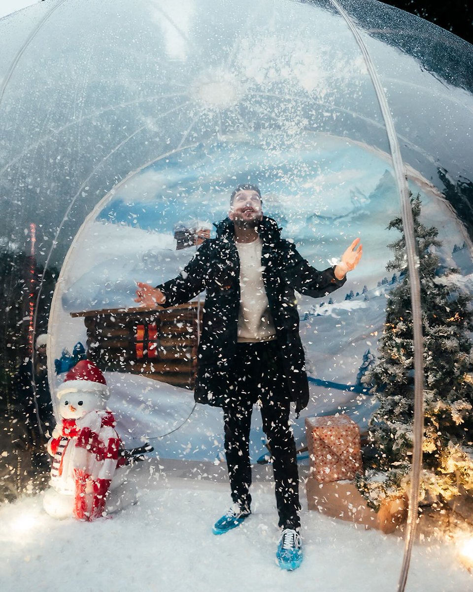 Visit the Snow Globe, kindly sponsored by The Brooks Shopping Centre, tomorrow outside <a href="/WinchCityMuseum/">Winchester City Museum</a> alongside <a href="/winchestersanta/">Win Santa Sleigh</a> sleigh between 12 noon and 8pm as part of the festivities for the Winchester Christmas Lights Switch On. (1/3)