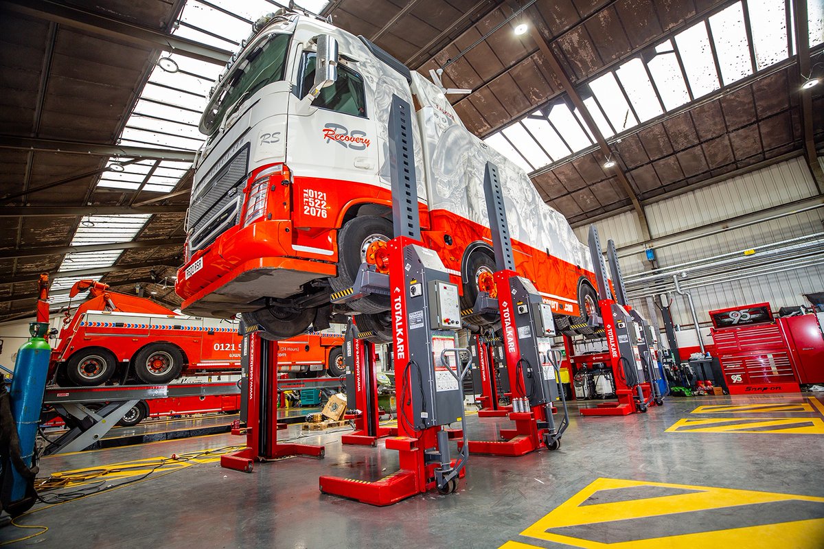 Featuring in the October issue of On Scene, we visit RS Recovery Ltd.

Grab your copy today 👉 on-scene.co.uk/shop/issue-13/

#OnScene #WeAreOnScene #Totalkare #RSRecovery #NimblePublishing #FollowThePenguin <a href="/RS_Recovery/">RS Recovery</a> <a href="/TOTALKARE/">Totalkare</a>