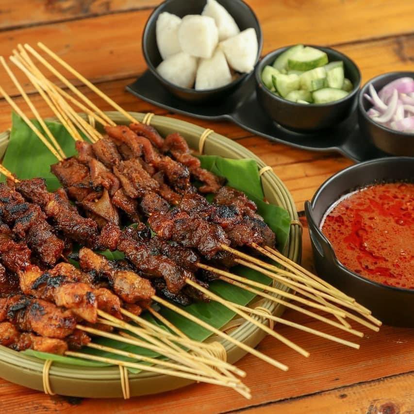 SenawangTV's tweet photo. SATAY TERSEDAP DI SIKAMAT

Waghih dah try belom ? Jom lah weekend ni ajak family, kawan-kawan

Macam-macam jenis satey, yang penting bakar sempurna mengunakan arang

✅Satay Ayam Daging
✅Satay Kambing
✅Satay Perut

📍Satay Sedap Sikamat, Taman Pulai Perdana
⏰4:30 PM - 10:30 PM https://t.co/hVDVvdrhvZ