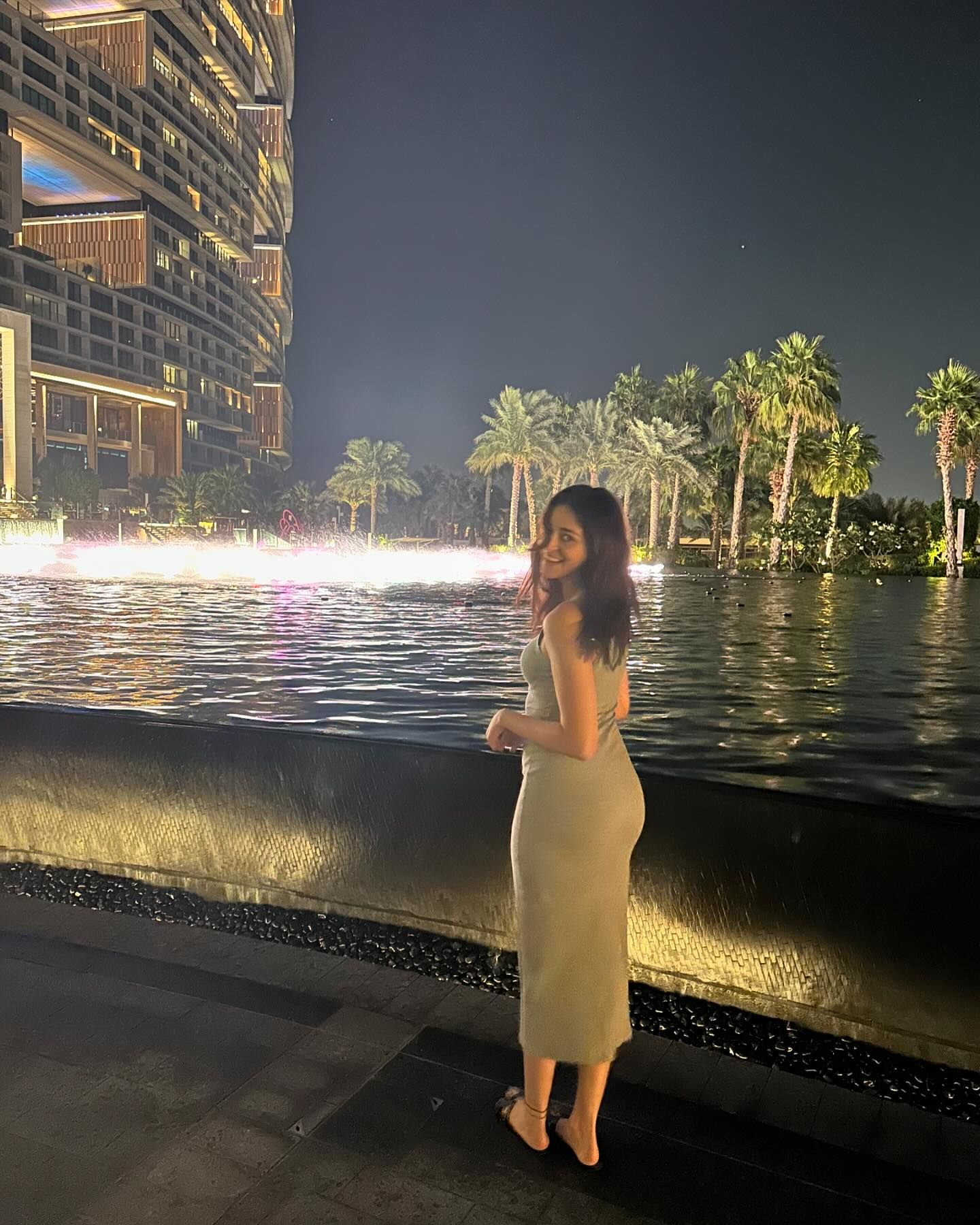 GcQyqISXwAAamdC?format=jpg&name=large