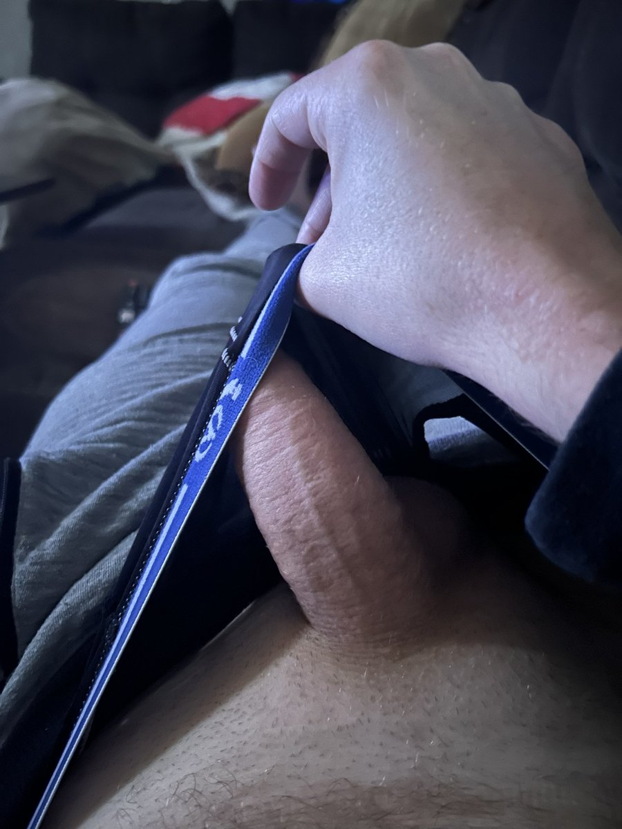 sheep_pup's tweet photo. Obligatory lazy morning wood. Follow me on the other site https://t.co/6UowScEoVe https://t.co/UfD0GHWQig
