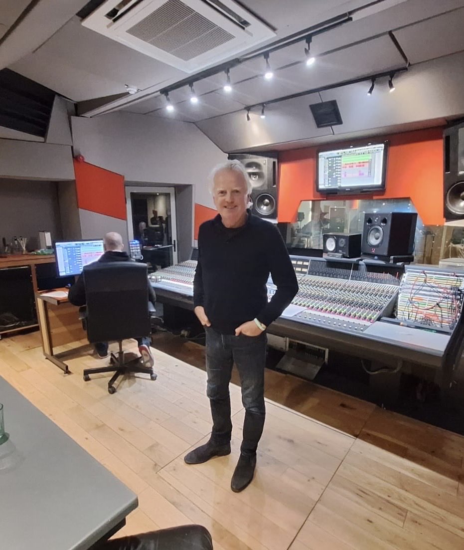 Tim McStay (@tmcstay) on Twitter photo Recording a new song of mine in Windmill yesterday - what a magic studio - big thanks to John Reinhardt on bouzouki and Jim Ryan and Tom Fitzgerald on chorus - this one is different to anything I’ve ever written and is a lot of fun @WingNutGalway <a href="/RTERadio1/">RTÉ Radio 1</a> Recording a new song of mine in Windmill yesterday - what a magic studio - big thanks to John Reinhardt on bouzouki and Jim Ryan and Tom Fitzgerald on chorus - this one is different to anything I’ve ever written and is a lot of fun @WingNutGalway <a href="/RTERadio1/">RTÉ Radio 1</a>