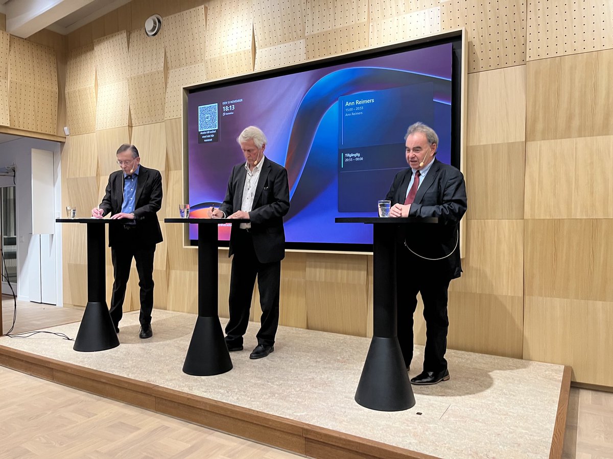 Riksbankens självständighet under lupp på Rättsfondens seminarium hos ⁦<a href="/naturochkultur/">Natur & Kultur</a>⁩ ikväll. ⁦<a href="/LarsCalmfors/">Lars Calmfors</a>⁩ , Per Molander och Bo Rothstein närmar sig frågan på tre helt olika sätt och med olika slutsatser.