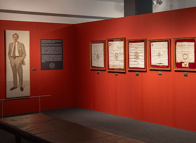 LMatritenses's tweet photo. La @BNE_biblioteca expone el Archivo del #CondedeOrgaz, un rico fondo documental que recorre 8 siglos de historia.
☑125 obras: privilegios rodados del XII, XIII y XIV, documentación de las principales casas nobiliarias, documentos carlistas...
▶+info: https://t.co/A6mAXLAOpw https://t.co/RM4Oghwzn4