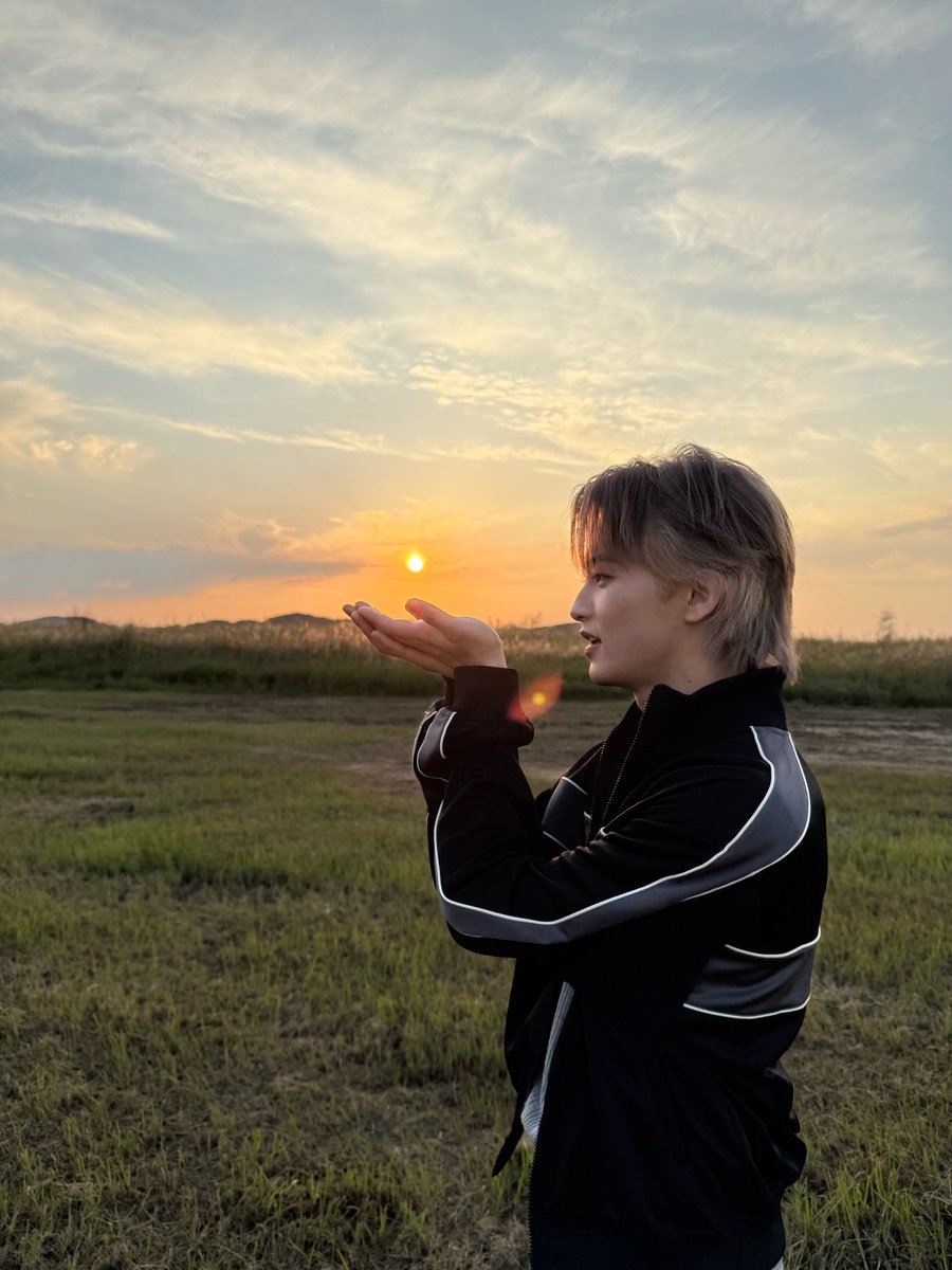 Ieemarkees's tweet photo. MARK 💬 https://t.co/xRoDCpf6NC