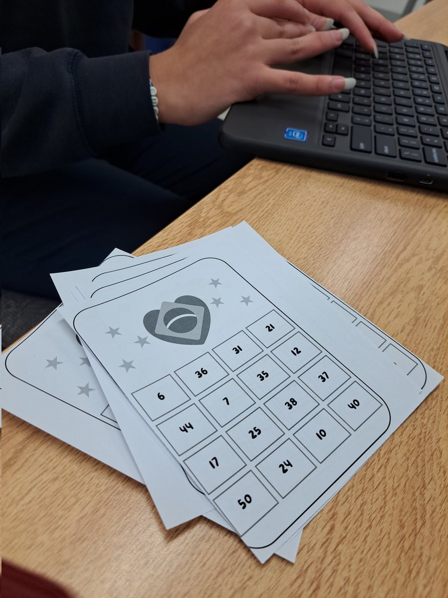 Happening now... LCS Brasil Squad having a BINGO game. Boa sorte gente! 🇧🇷 #lcsmadness