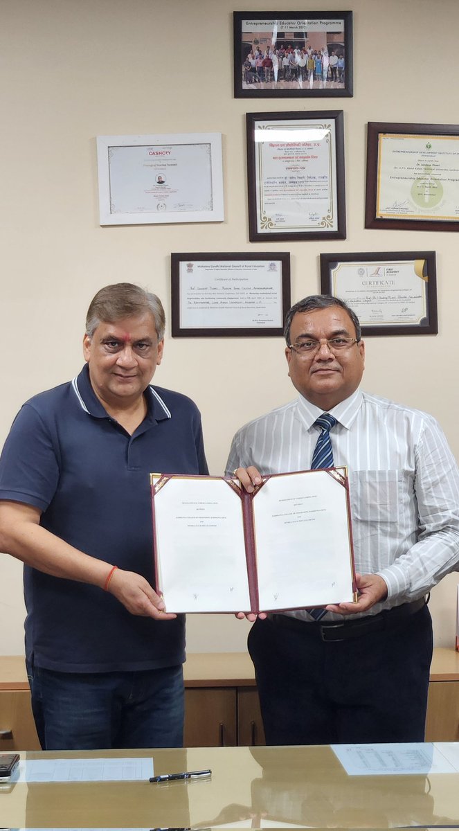 Darbhanga College of Engineering Darbhanga (@dce_darbhanga) on Twitter photo ЁЯЪА MoU signed between DCE Darbhanga & Mithila Stack Pvt. Ltd. to boost IT job opportunities in Mithila! ЁЯМР
DCE students will get hands-on project experience & internships, preparing them for IT/ITES careers locally & globally. ЁЯТ╝ <a href="/jalajboy/">Arvind Jha</a> <a href="/DSTTEBihar/">DSTTE Bihar</a> youtube.com/watch?v=wGutXCтАж ЁЯЪА MoU signed between DCE Darbhanga & Mithila Stack Pvt. Ltd. to boost IT job opportunities in Mithila! ЁЯМР
DCE students will get hands-on project experience & internships, preparing them for IT/ITES careers locally & globally. ЁЯТ╝ <a href="/jalajboy/">Arvind Jha</a> <a href="/DSTTEBihar/">DSTTE Bihar</a> youtube.com/watch?v=wGutXCтАж