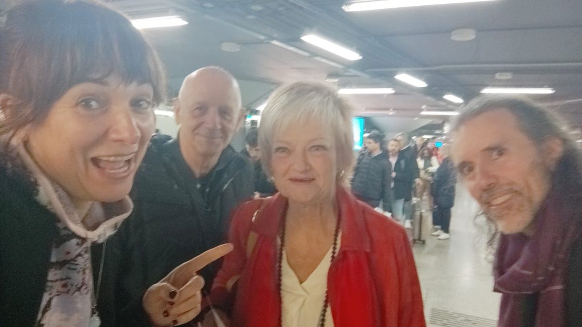 Mercedes #cineyeducación 🍏🎬 (@londones) on Twitter photo Estamos en camino de una #erw2024 en Zaragoza los más dispares #Grojo y su corto #ConversacionesconunMono <a href="/ILdeV/">Irene Lopez de Vallejo</a> y su mucho conocimiento tech , ÍA con histórica trayectoria en <a href="/eu_Robotics/">euRobotics</a> más <a href="/HispaRob/">HispaRob</a> e <a href="/ITA_tecnologia/">Instituto Tecnológico de Aragón</a> tic tac #educación Estamos en camino de una #erw2024 en Zaragoza los más dispares #Grojo y su corto #ConversacionesconunMono <a href="/ILdeV/">Irene Lopez de Vallejo</a> y su mucho conocimiento tech , ÍA con histórica trayectoria en <a href="/eu_Robotics/">euRobotics</a> más <a href="/HispaRob/">HispaRob</a> e <a href="/ITA_tecnologia/">Instituto Tecnológico de Aragón</a> tic tac #educación