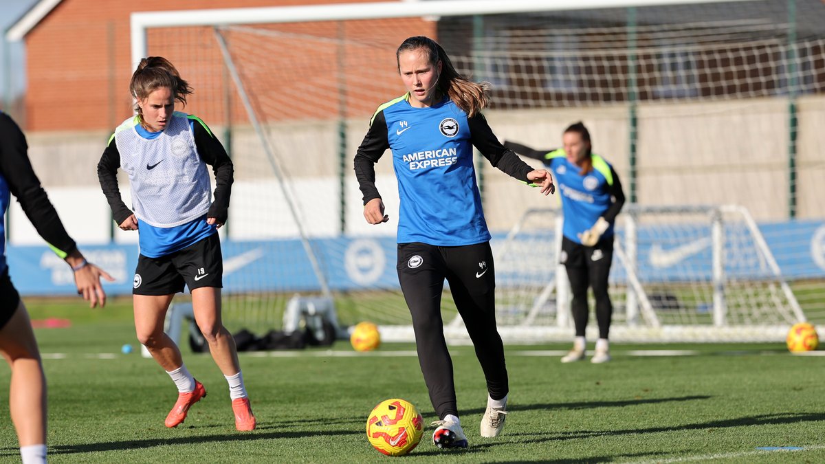 In training with the senior team today! 🙌