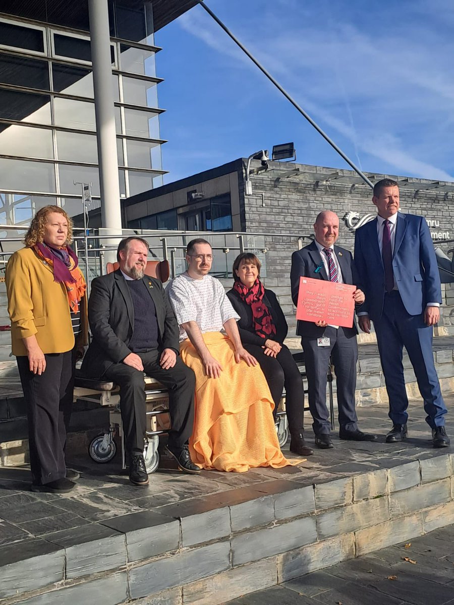 Royal College of Nursing Wales (@rcnwales) on Twitter photo Thank you <a href="/mabonapgwynfor/">Mabon ap Gwynfor AS 🏴</a> <a href="/RhunapIorwerth/">Rhun ap Iorwerth</a> <a href="/PeredurPlaidAS/">Peredur Owen Griffiths AS/MS</a> for the support to end #corridorecare in Wales Thank you <a href="/mabonapgwynfor/">Mabon ap Gwynfor AS 🏴</a> <a href="/RhunapIorwerth/">Rhun ap Iorwerth</a> <a href="/PeredurPlaidAS/">Peredur Owen Griffiths AS/MS</a> for the support to end #corridorecare in Wales