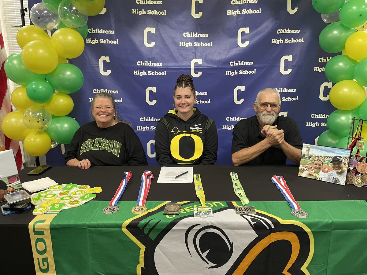 Congrats to Taylor Wiseman of Childress for signing with <a href="/OregonTF/">oregontf</a> !!