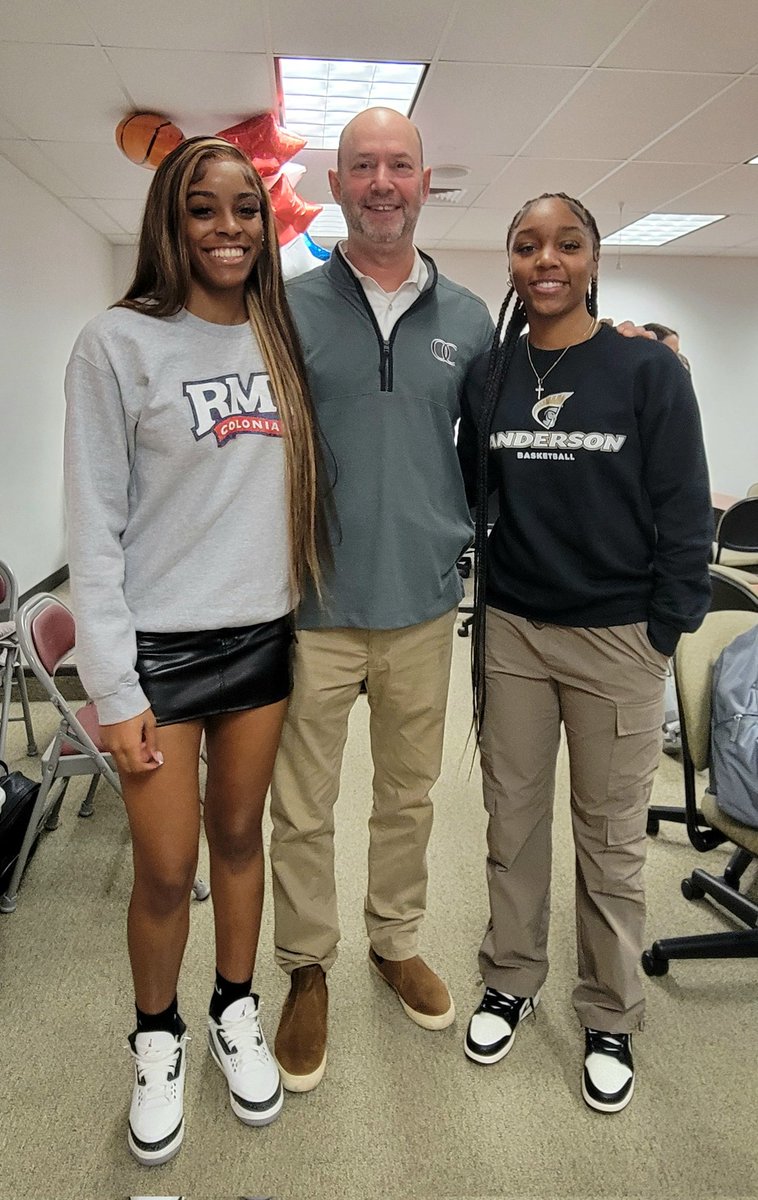 Oakland Catholic Basketball (@oc__hoops) on Twitter photo 🏀It's Signing Day🏀
Congrats to <a href="/LondonCreach/">London Creach</a> and <a href="/AlaylaBivins/">Alayla Bivins</a> on signing their NLI to play at <a href="/RMUWBasketball/">RMU Basketball</a> and <a href="/AUTrojansWBB/">Anderson Women’s Basketball</a>. Both schools are getting phenomenal players!
#EaglesPride 🏀It's Signing Day🏀
Congrats to <a href="/LondonCreach/">London Creach</a> and <a href="/AlaylaBivins/">Alayla Bivins</a> on signing their NLI to play at <a href="/RMUWBasketball/">RMU Basketball</a> and <a href="/AUTrojansWBB/">Anderson Women’s Basketball</a>. Both schools are getting phenomenal players!
#EaglesPride