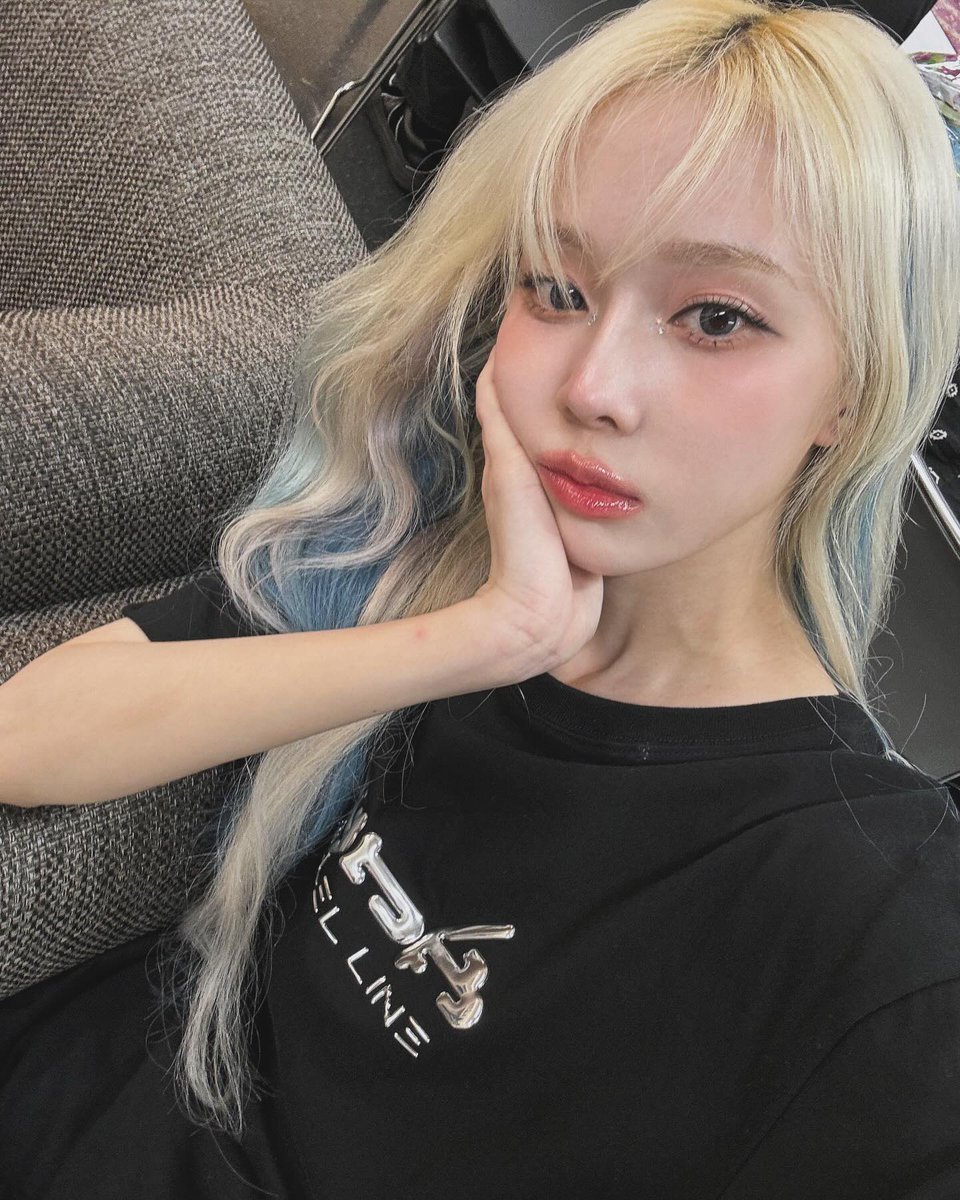 요즘
내가 좋아하는 얼굴 느낌