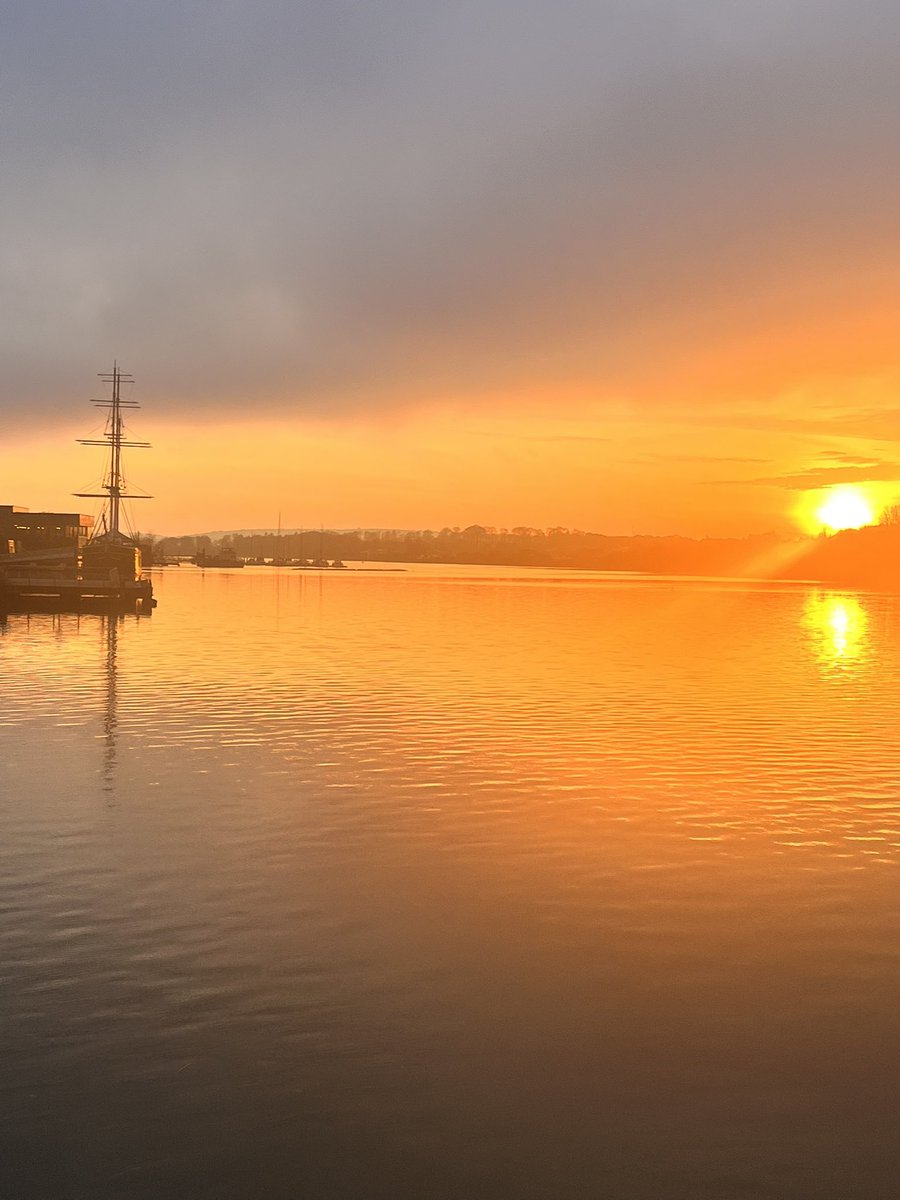 JessOConnor__'s tweet photo. Nach álainn an radharc um thráthnóna inniu i Ros Mhic Thriúin?! #NewRoss #Wexford #Dunbrody https://t.co/Pe5R31Z6nA