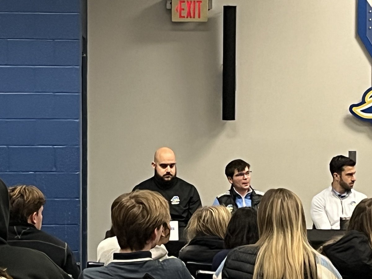 DelawareEQ's tweet image. We loved having the chance to be part of a panel speaking to @UDSportMGMT students about working in college athletics! Students are such a vital part of our department, so getting the opportunity to speak to them is always fun for us! #TeamBehindTheTeam