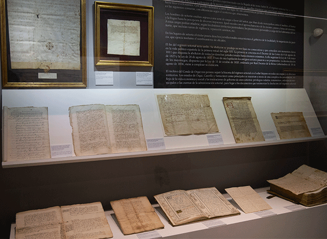 DeliriumBooks's tweet photo. Os recomendamos que visitéis la #exposición 'El Archivo del #CondedeOrgaz' en la @BNE_biblioteca.
☑Un rico fondo documental que recorre 8 siglos de historia a través de 125 obras: privilegios rodados del XII, XIII y XIV, documentos carlistas...
▶+info: https://t.co/r6RLKFw0qJ https://t.co/i7SH4TYi8B