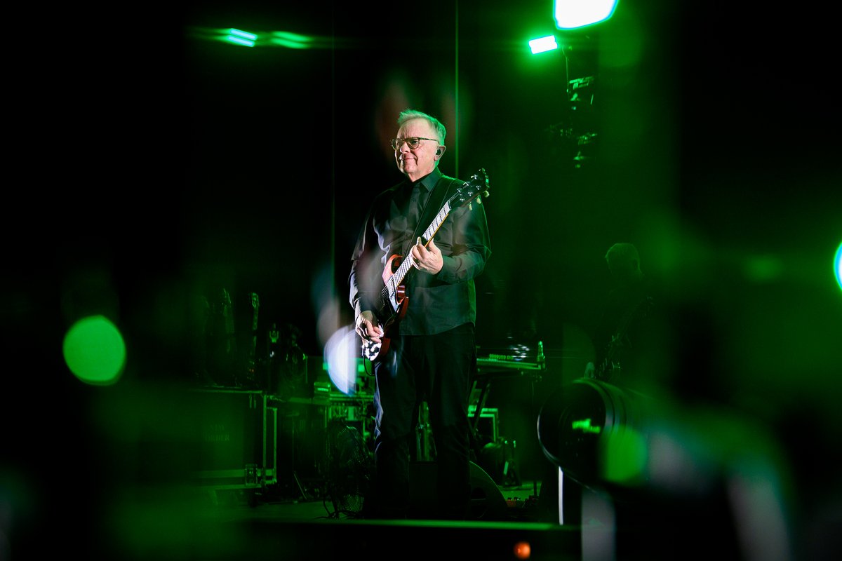 neworder's tweet photo. An unforgettable night in Mexico City!

📸 Warren Jackson https://t.co/ujSnz7MSI1