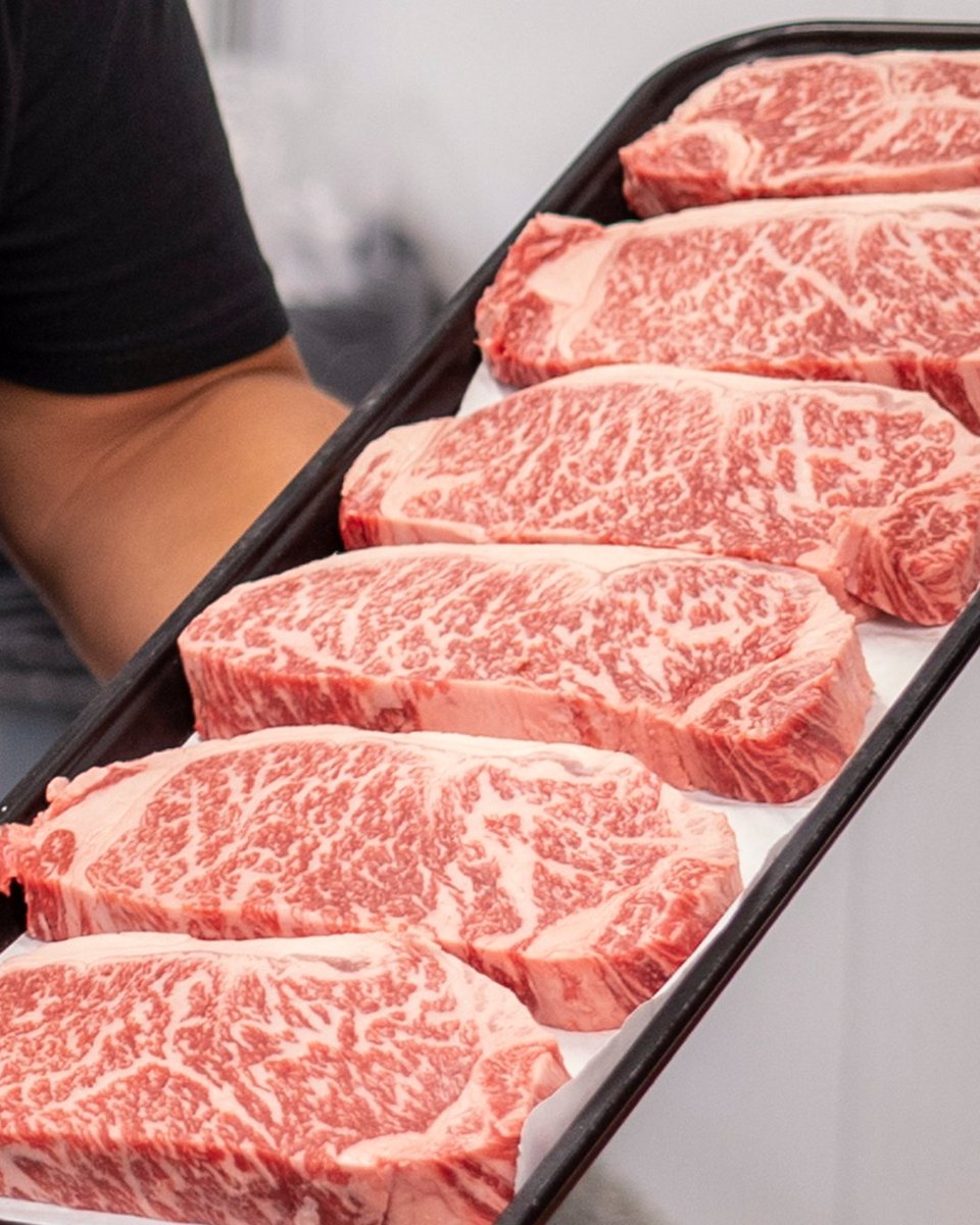 DomsSteakTips's tweet image. 🚨 NEW WAGYU JUST IN! 🚨
Fresh Japanese Wagyu has arrived and it's ready for you! 🥩🔥 Limited supply, so get it while you can! Available now for $100/LB—don’t miss out! 💥 #Wagyu #LimitedSupply #FreshArrival #DomsSausageCo