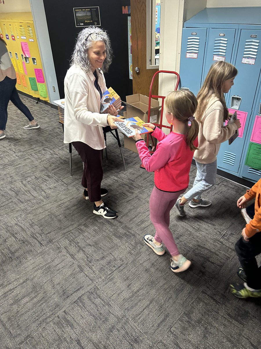 acsd_trojans's tweet photo. Today, each 3rd grader received a free โJust Like Caitlinโ book. A family donated books to every 3rd grader in Iowa!๐ค๐
#TrojanCommUNITY
#TrojanEMPOWERment https://t.co/IZGD8oiVgi