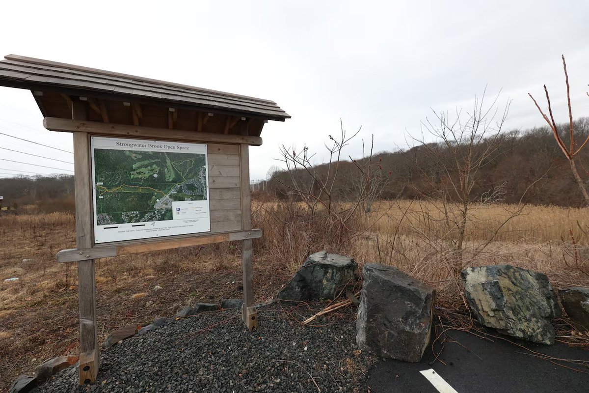 MHP (@mhphousing) on Twitter photo A new report estimates that developing just a fraction of publicly owned land in Greater Boston could make room for 85,000 new homes. <a href="/andrewnbrinker/">Andrew Brinker</a>
bit.ly/4fmo1vR A new report estimates that developing just a fraction of publicly owned land in Greater Boston could make room for 85,000 new homes. <a href="/andrewnbrinker/">Andrew Brinker</a>
bit.ly/4fmo1vR