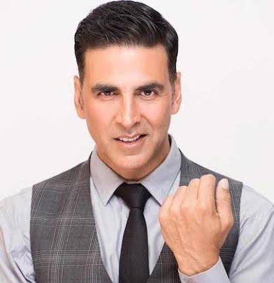 LokeshVirat18K's tweet photo. I heard Vijay Thalapathy fans trolling Akshay Kumar for his looks?? 🤡😭 https://t.co/g93119Dl5v