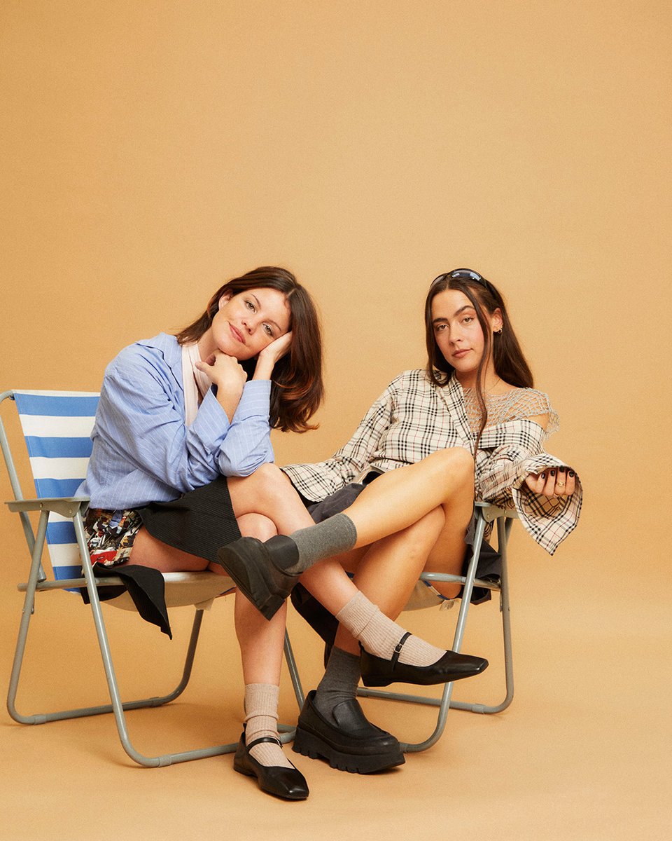 MagazineStill's tweet image. Hinds in Issue Eleven of Still Listening Magazine. Grab a copy at the link below:

stilllisteningmagazine.com/still-listenin…

#Hinds #StillListening #Indie #NewMusic #MusicMagazine #Art #Music #OnTheCover