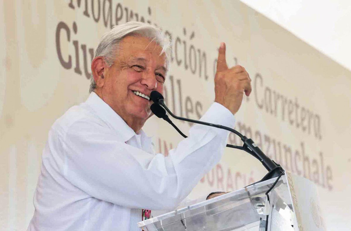 Muchas felicidades a nuestro querido expresidente <a href="/lopezobrador_/">Andrés Manuel</a> desde el #distrito17 le deseamos feliz cumpleaños 🎂