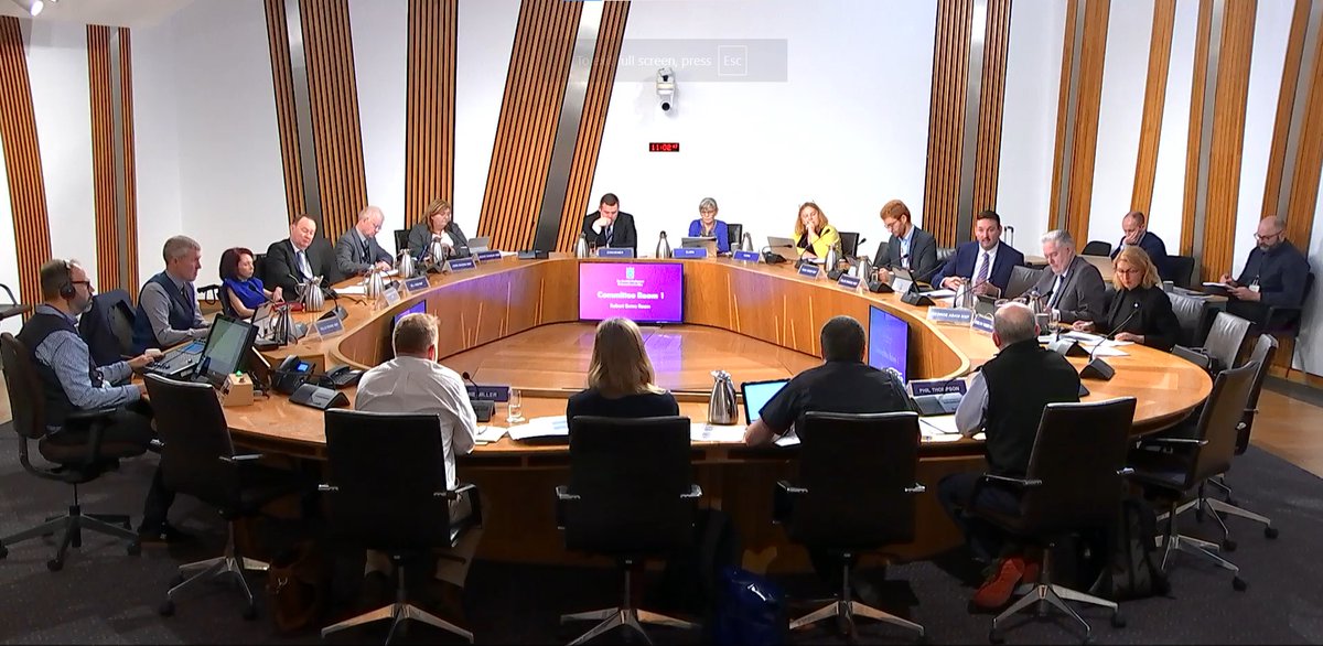 Phil Thompson tweet media