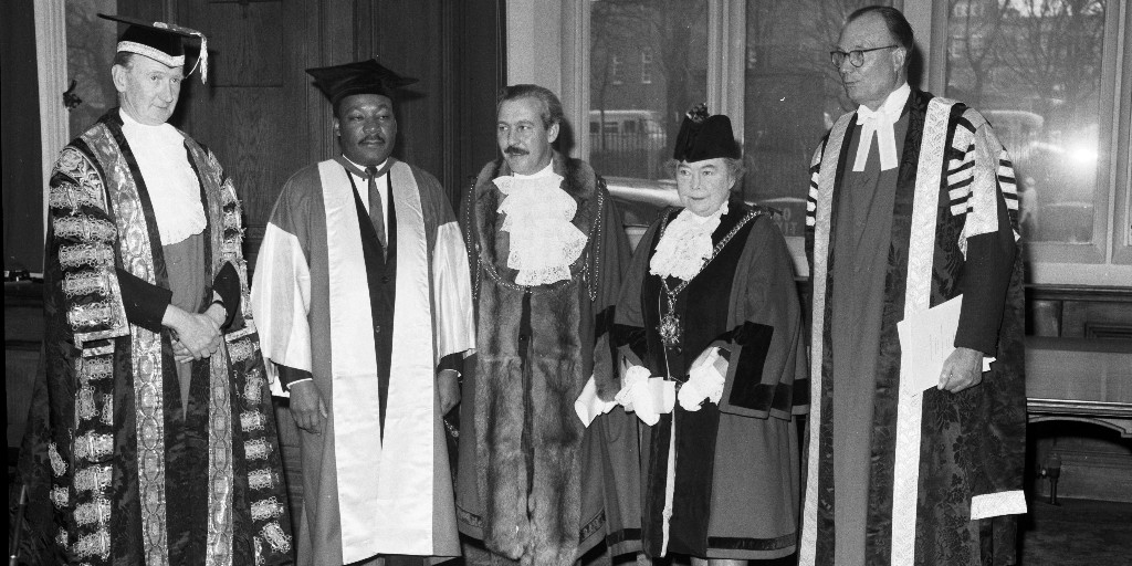 NCLalumni's tweet image. On 13 Nov 1967, Newcastle University made history as the only UK university to award Dr Martin Luther King Jr an honorary degree during his lifetime. His visit was a powerful moment of unity and inspiration. Were you a student then? Share your memories below! 👇 #Martinlutherking