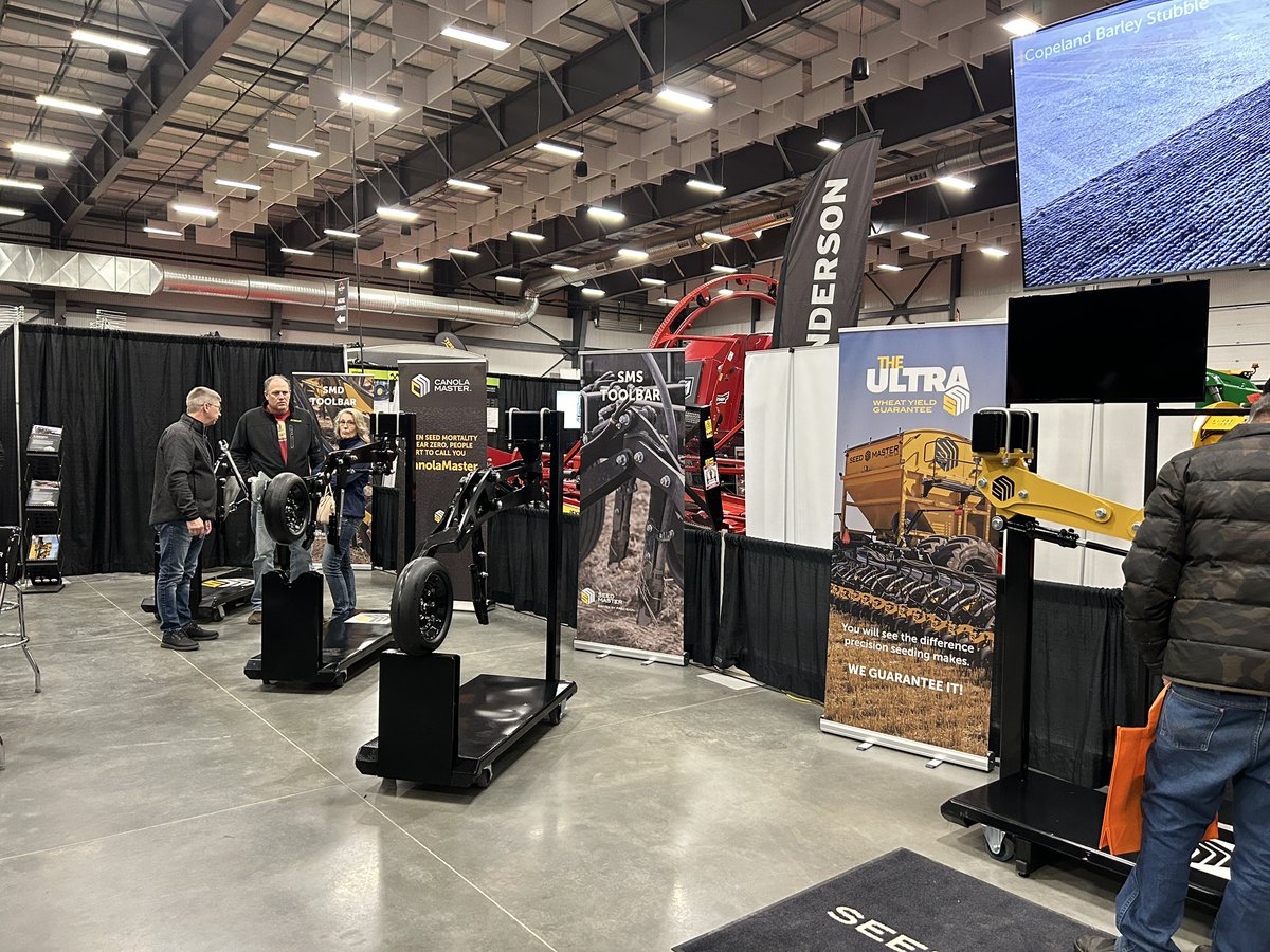 AlbertaAGCentre's tweet image. Day one of the @agritradetoday has begun and you may find a few of us with our friends over at the @SeedMasterMfg booth. They are showcasing their new E860 cart. Come on over and say hi! 

#SeedMaster #AlbertaAGCentre #agritradefair2024 #agritrade #tradeshow #farmshow #seeding…