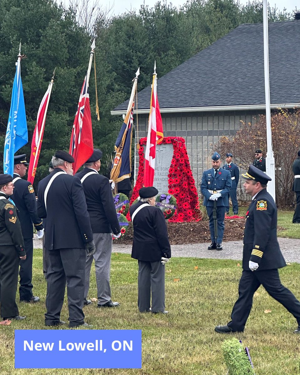 BrianSaunderson's tweet photo. On Remembrance Day, residents gathered at the 15 Cenotaphs in #SimcoeGrey to honour our men and women in uniform, past & present #Alliston #Angus #Beeton #Collingwood #Creemore #Everett #Lisle #NewLowell #Ravenna #Singhampton #Stayner #Thornbury #Tottenham #WasagaBeach #CFBBorden https://t.co/ujK2OsnZff