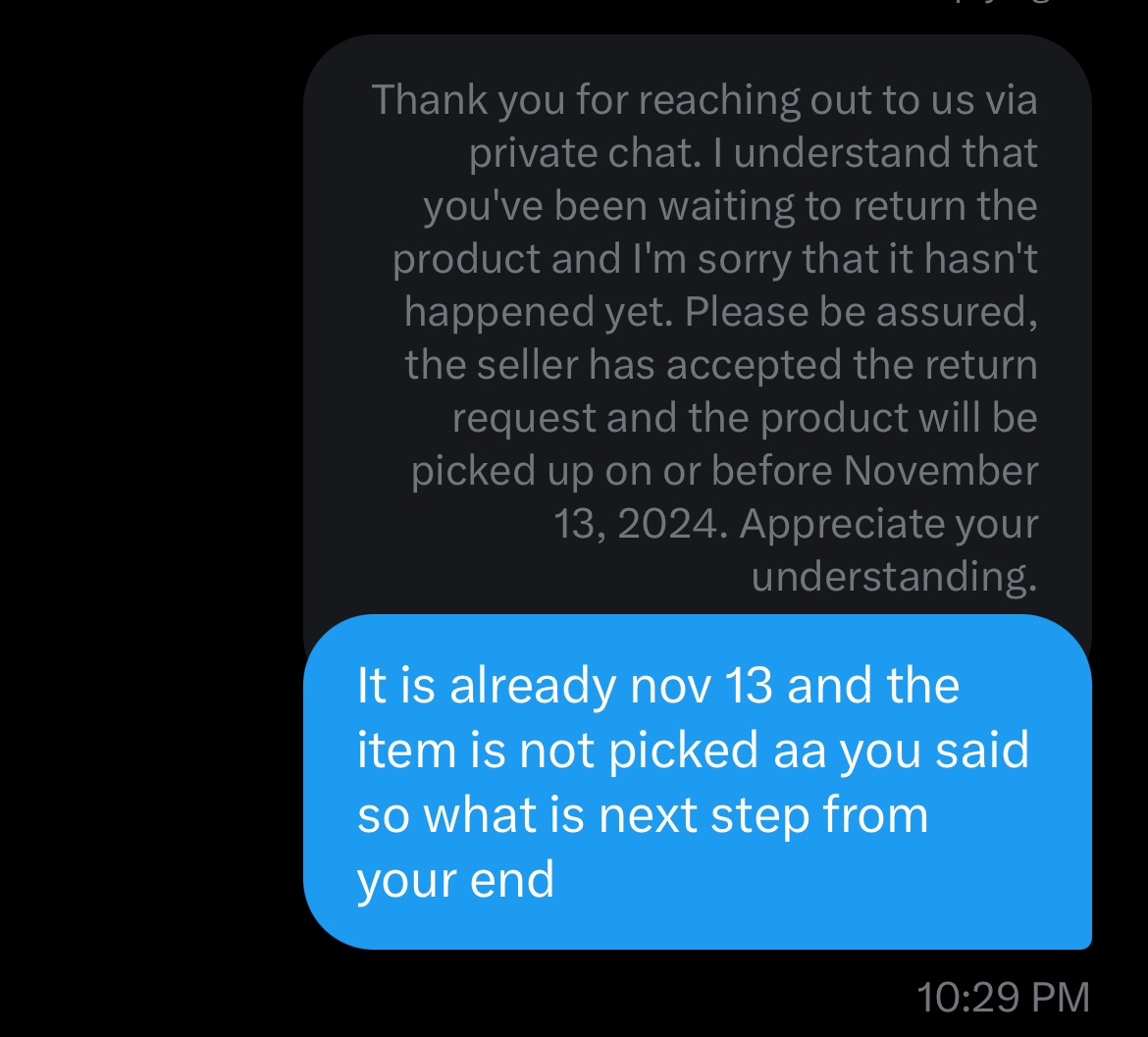 meetsavio's tweet photo. @flipkartsupport this is your reply, please check your dates #fooling #ridiculous it's day end of nov13 no pickup https://t.co/B7iChhxEAc