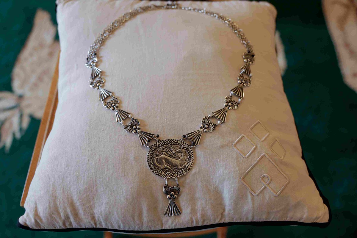 President Higgins was this afternoon honoured with the Collier de l'Hermine of the Cultural Institute of Brittany at a ceremony at Áras an Uachtatáin attended by the President of the Brittany Region, Loïg Chesnais-Girard, and the French Ambassador to Ireland, Celine Place