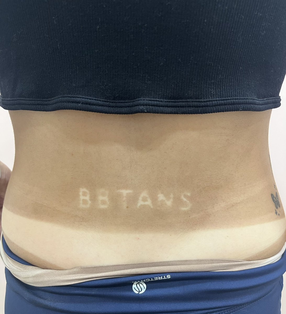 BeachBabeTansCC's tweet photo. That custom spray tan life ✨✨

The recipe: a custom rapid mix of half violet half olive to give the perfect golden glow 🌟

You've never had a spray tan like a #bbtan 💋
Call, message, or book online! https://t.co/oHpsDTfMZL
