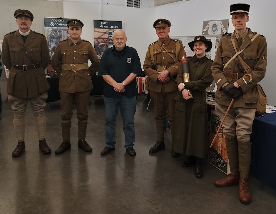 The last two Saturday's, the branch have been involved with events in Oxfordshire. The Soldiers of Oxfordshire Museum in Woodstock last week, we joined with members of The Great War Society.  Nigel was asked if he remembers the uniforms first time!!