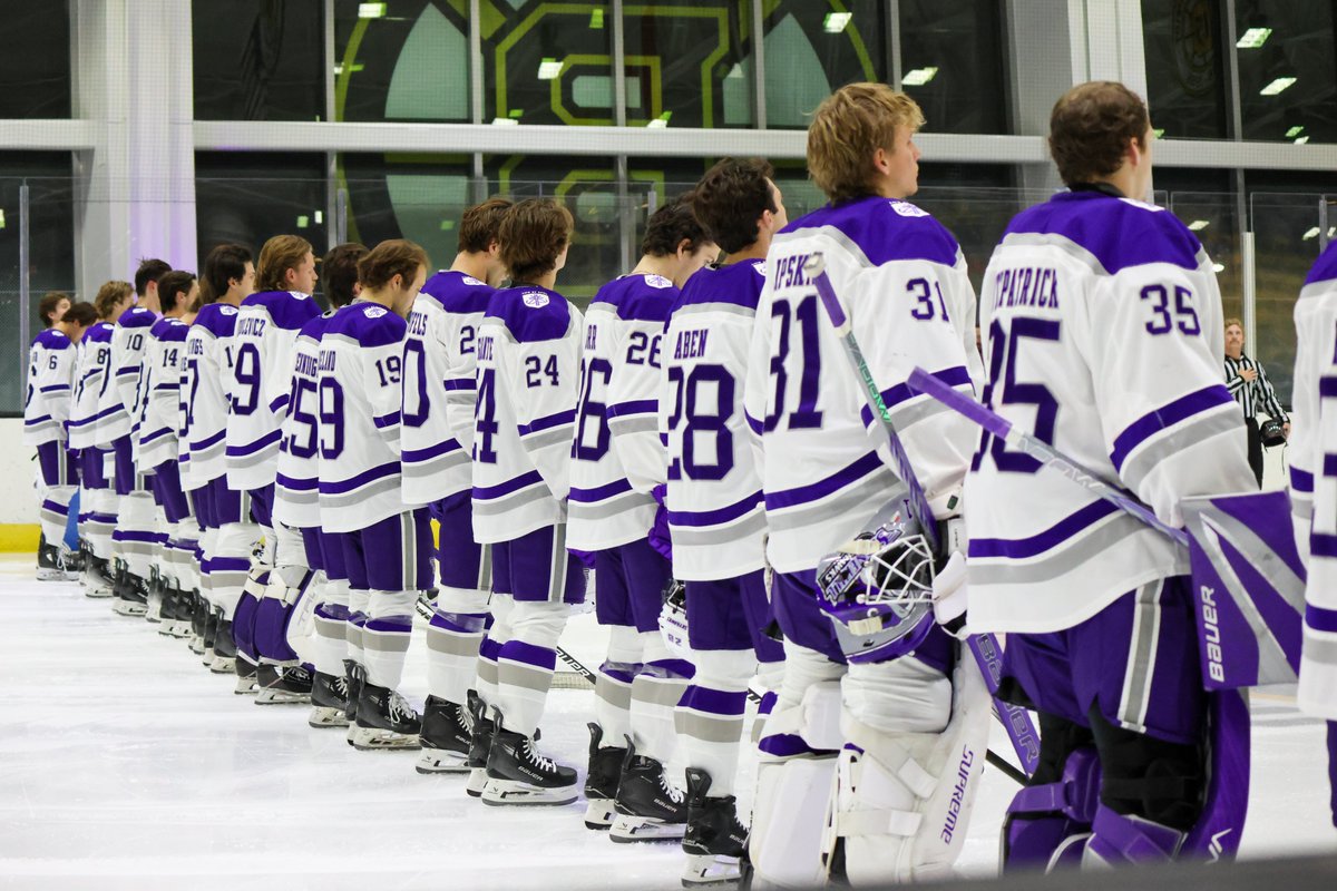 All the angles from last night's thrilling 4-3 overtime victory for @StonehillHockey over Merrimack College at Warrior Ice Arena! 🌆🏒

📸Sophia DiNanno, '27

#GoHill