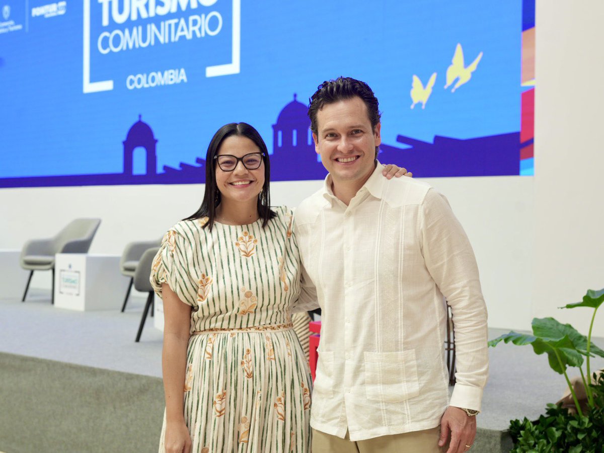 ."Qué ilusión es estar en #Colombia iniciando la final del reto con innovadores sociales de todo el país. Es un orgullo para mí, trabajar con indígenas, mujeres, artesanos, líderes de las zonas más vulnerables que han visto en el #turismo un motor de desarrollo &amp; supervivencia"