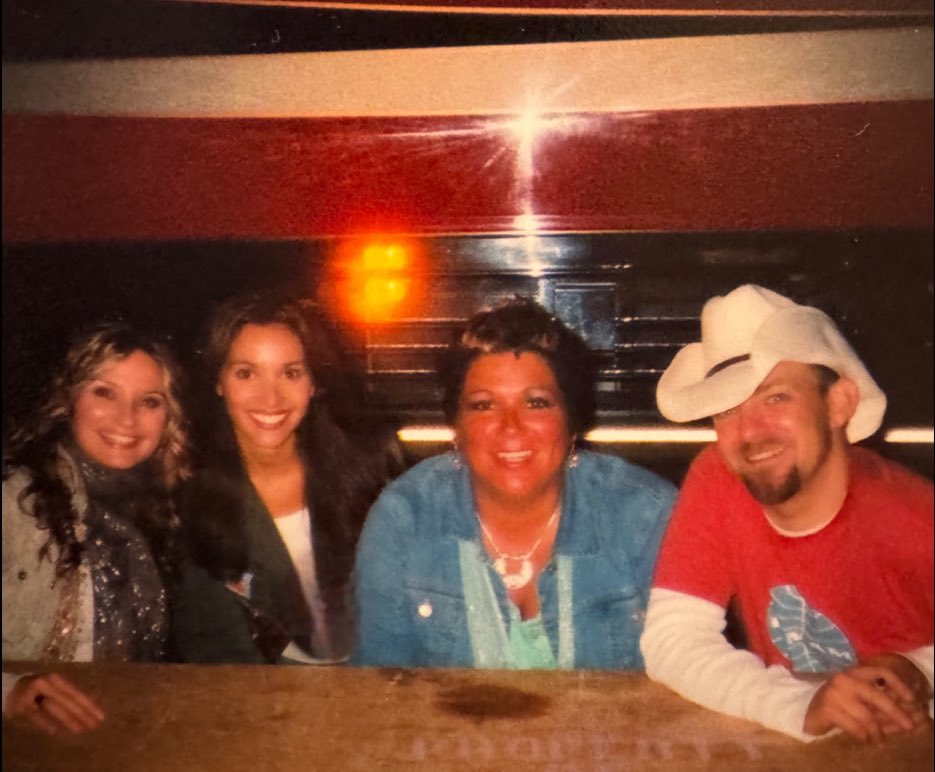 Stephanie Dinsmore tweet media