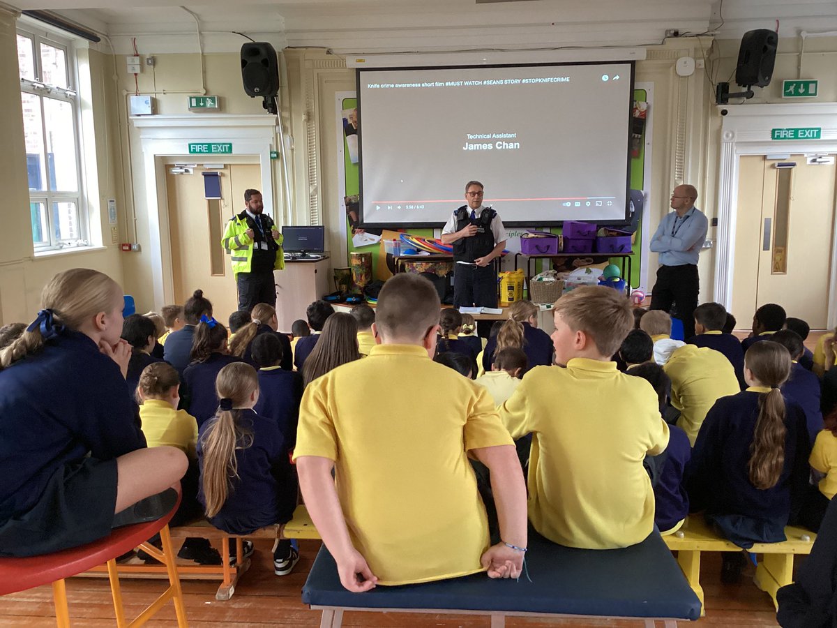 year6willow's tweet photo. Thank you @MerseyPolice for coming in today to speak to us about knife crime. 
@PinehurstP https://t.co/2zdcTU5ZSS