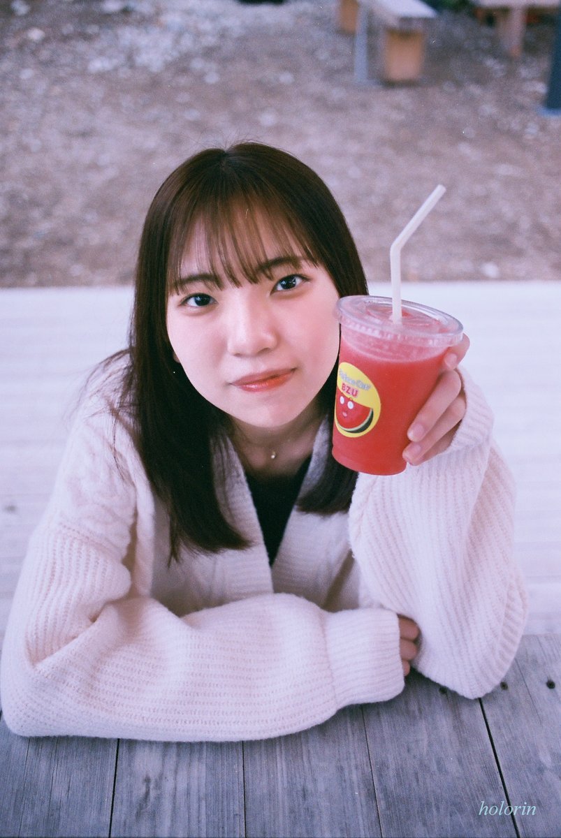 HolorinHikaru's tweet photo. 9/28 るな @o7qlv_r さん、#キミマチ撮影会 から(5)
スイカジュース🍉
#EOSRT(EOS RT) #EF40mm(EF40mmF2.8STM) #EF40 #SUPERIAPREMIUM400 https://t.co/gCAF5aXeqP