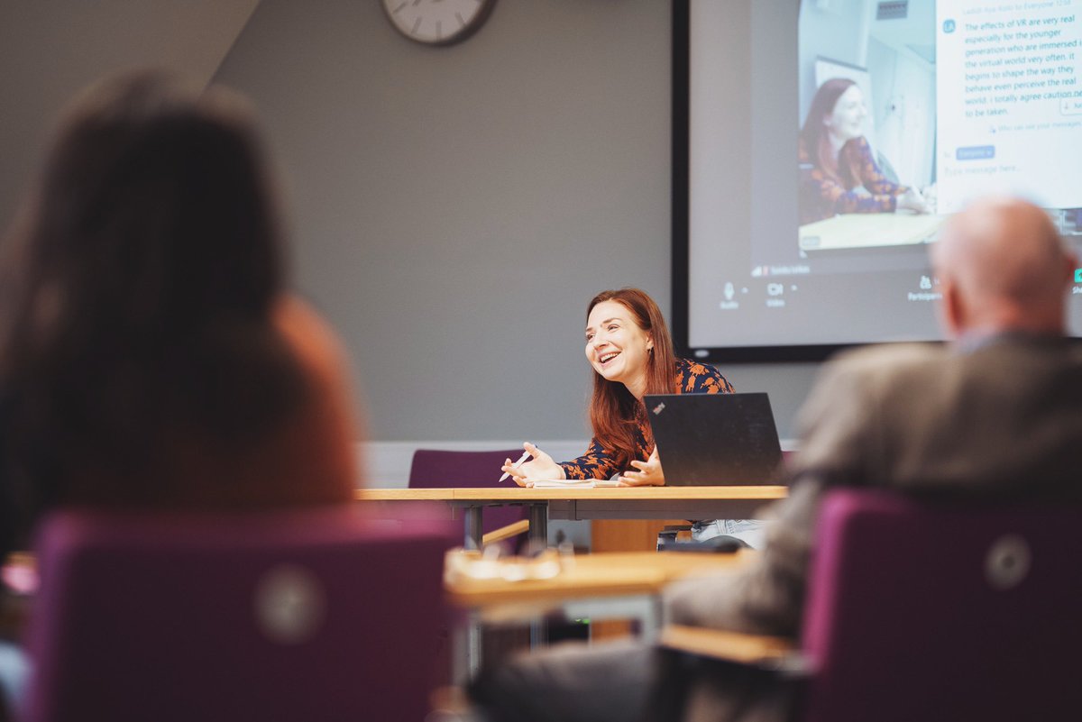 Helsinki Institute of Social Sciences & Humanities (@helsinkihssh) on Twitter photo Very interesting (& a little scary) presentation on virtual reality storyworlds by <a href="/RKazlauskaite/">Rūta Kazlauskaitė</a> at our #BrownBagSeminar today! Thank you, Rūta, for the thought-provoking talk & thanks to the audience for joining – see you again next week! Very interesting (& a little scary) presentation on virtual reality storyworlds by <a href="/RKazlauskaite/">Rūta Kazlauskaitė</a> at our #BrownBagSeminar today! Thank you, Rūta, for the thought-provoking talk & thanks to the audience for joining – see you again next week!