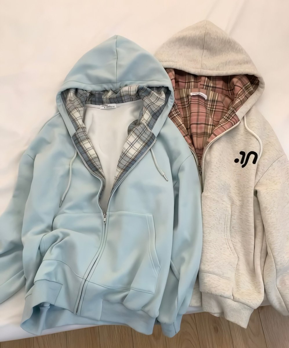 ada hoodie yang modelnya lucu gini bahannya premium! pasti hangat dan nyaman ketika dipakai 🤍✨️
