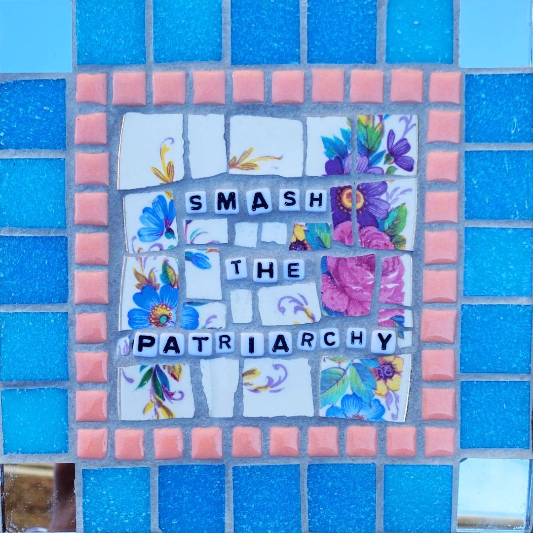 We love to see important messages made eternal in the form of mosaics!! 🌸 SMASH THE PATRIARCHY (with petals on) 🌸 is a design by Luna Moon Mosaics made from recycled materials like tiles, vintage crockery, beads &amp; buttons!✨

Available at ONCA Art Fair: buff.ly/4fINAXt