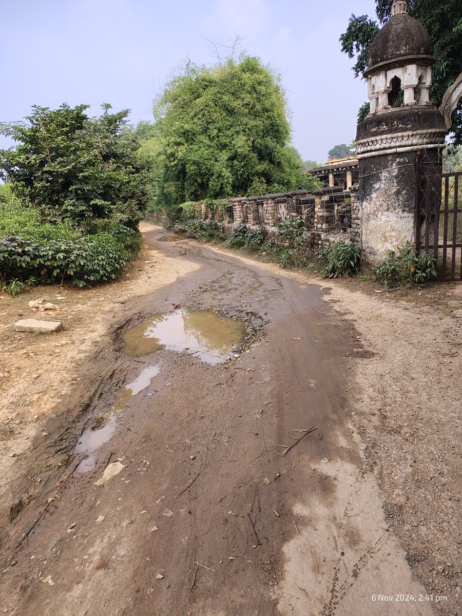 पाइप टूटने सड़कों पर बहता पानी दैनिक जागरण आईनेक्स्ट में खबर‌लगने के बाद भी जिम्मेदारों को जूं तक नहीं।
<a href="/JalUttar/">Uttar Pradesh Jal Nigam(Urban)</a> <a href="/DoWRRDGR_MoJS/">Ministry of Jal Shakti, DoWR, RD&GR, GoI</a> <a href="/UPGovt/">Government of UP</a> <a href="/myogiadityanath/">Yogi Adityanath</a> 
<a href="/DM_PRAYAGRAJ/">DM Prayagraj</a> <a href="/swatantrabjp/">Swatantra Dev Singh</a> <a href="/uppanchayatiraj/">Panchayati Raj Department, GoUP</a> <a href="/DoWRRDGR_MoJS/">Ministry of Jal Shakti, DoWR, RD&GR, GoI</a>