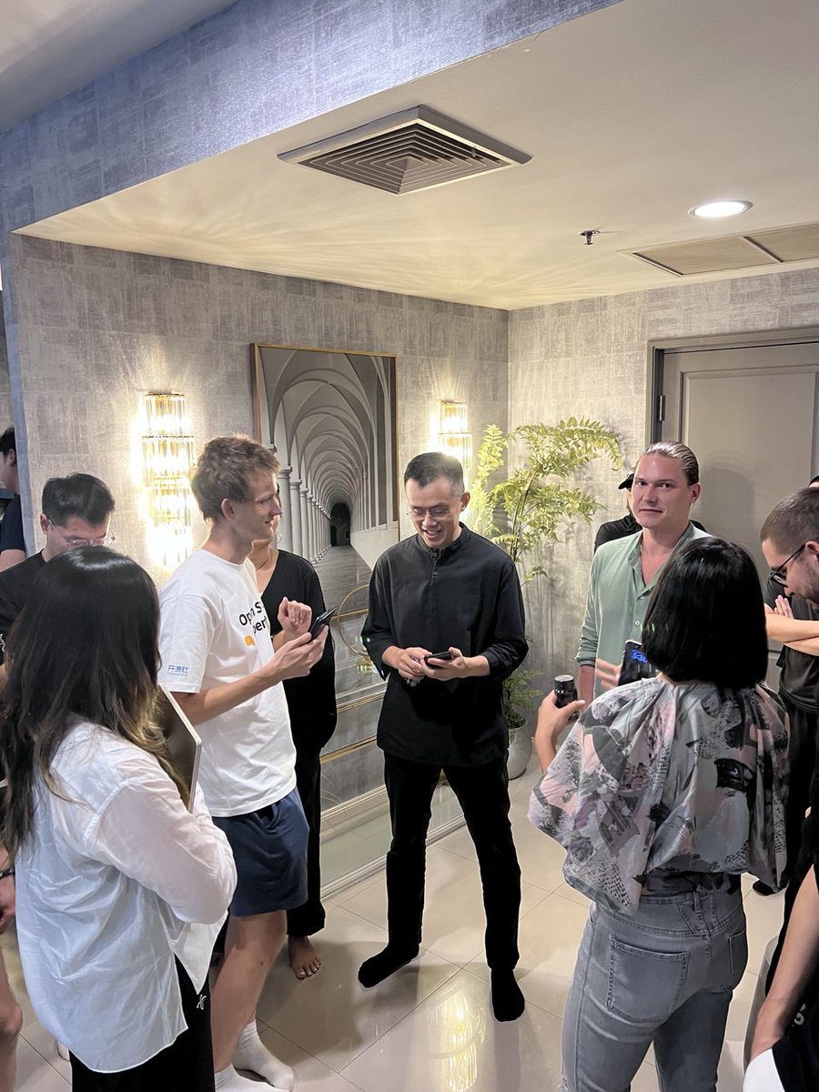 WuBlockchain's tweet photo. CZ and Vitalik appeared at devcon Bangkok and watched presentations by BIO, VitaDAO, ResearchHub, HairDAO. CZ and Vitalik conducted a Q&A on how to bring more science onchain . CZ discussed using DAOs as an efficient means for allocating science and said that he'd like to see 1000s of DeSci projects in the  next year.