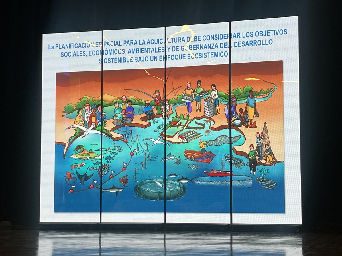 Dr. José Aguilar de <a href="/FAOChile/">FAO Chile</a> presenta sobre “Planificación y gestión espacial para el desarrollo de la acuicultura en el marco de un enfoque ecosistémico” es fundamental conocer donde y cuanto cualquier cultivo puede producir 🐟 <a href="/schcmar/">Sociedad Chilena Ciencias del Mar</a> <a href="/ifop_periodista/">Prensa  IFOP</a> II SIMPAEE, PUCV