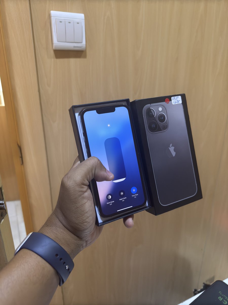 dabz_global's tweet photo. Deal‼️‼️boxed iPhone 13 pro 128gb with 87% battery capacity. Screen and all parts are original! Face ID and everything works well! 

Price: N650,000

Account: 8232100166 Dabz Global Biz Ven  Moniepoint #AbujaTwitterCommunity https://t.co/iwtMVH5plX